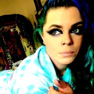 Meet your Posher, Avalon